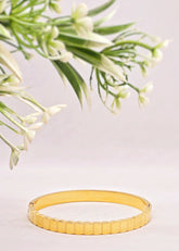 Adorniv Sleek Radiance Bracelet