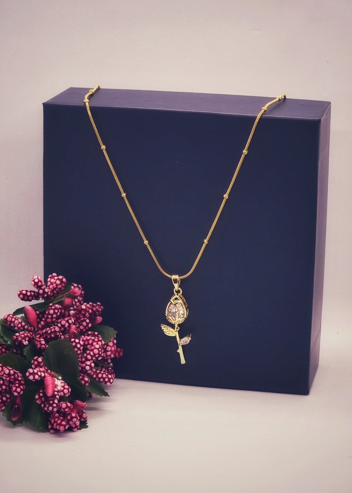 Adorniv Crystal Tulip Bloom Necklace