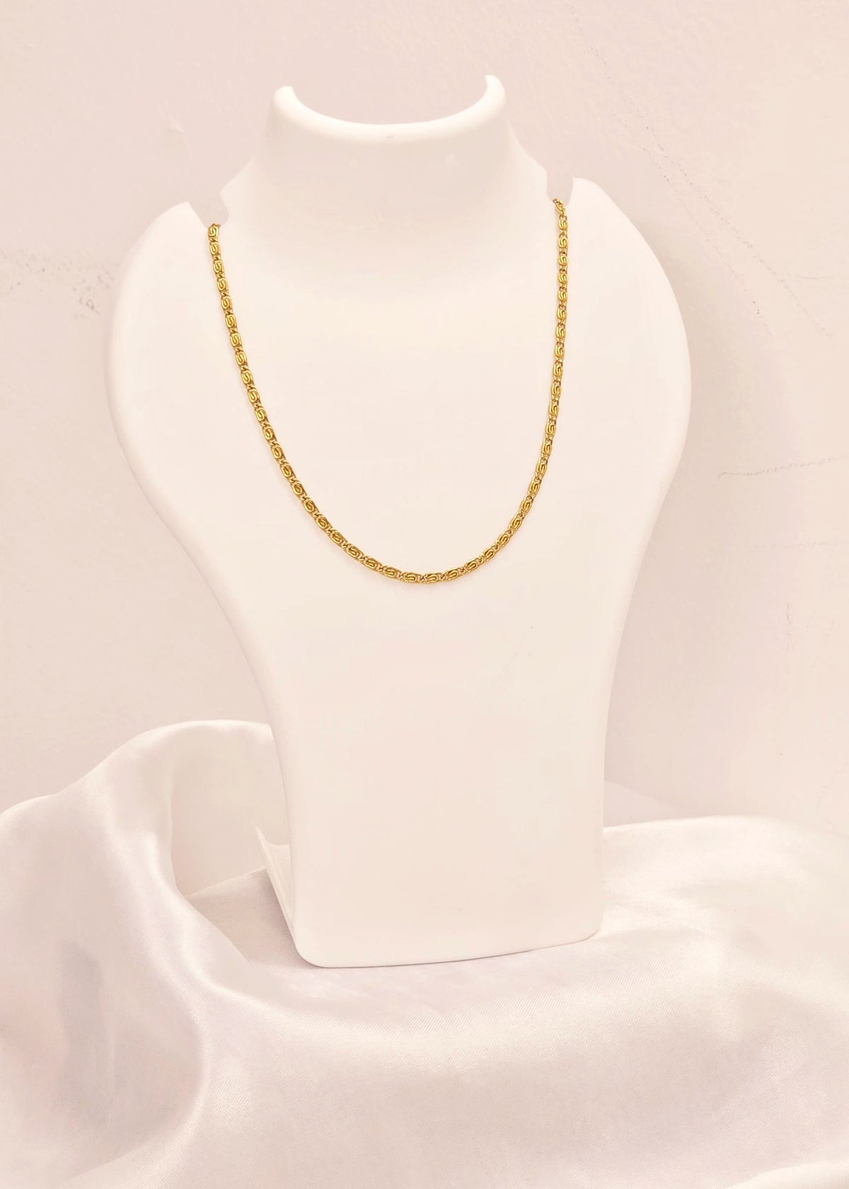 Adorniv Elegant Weave Chain Necklace