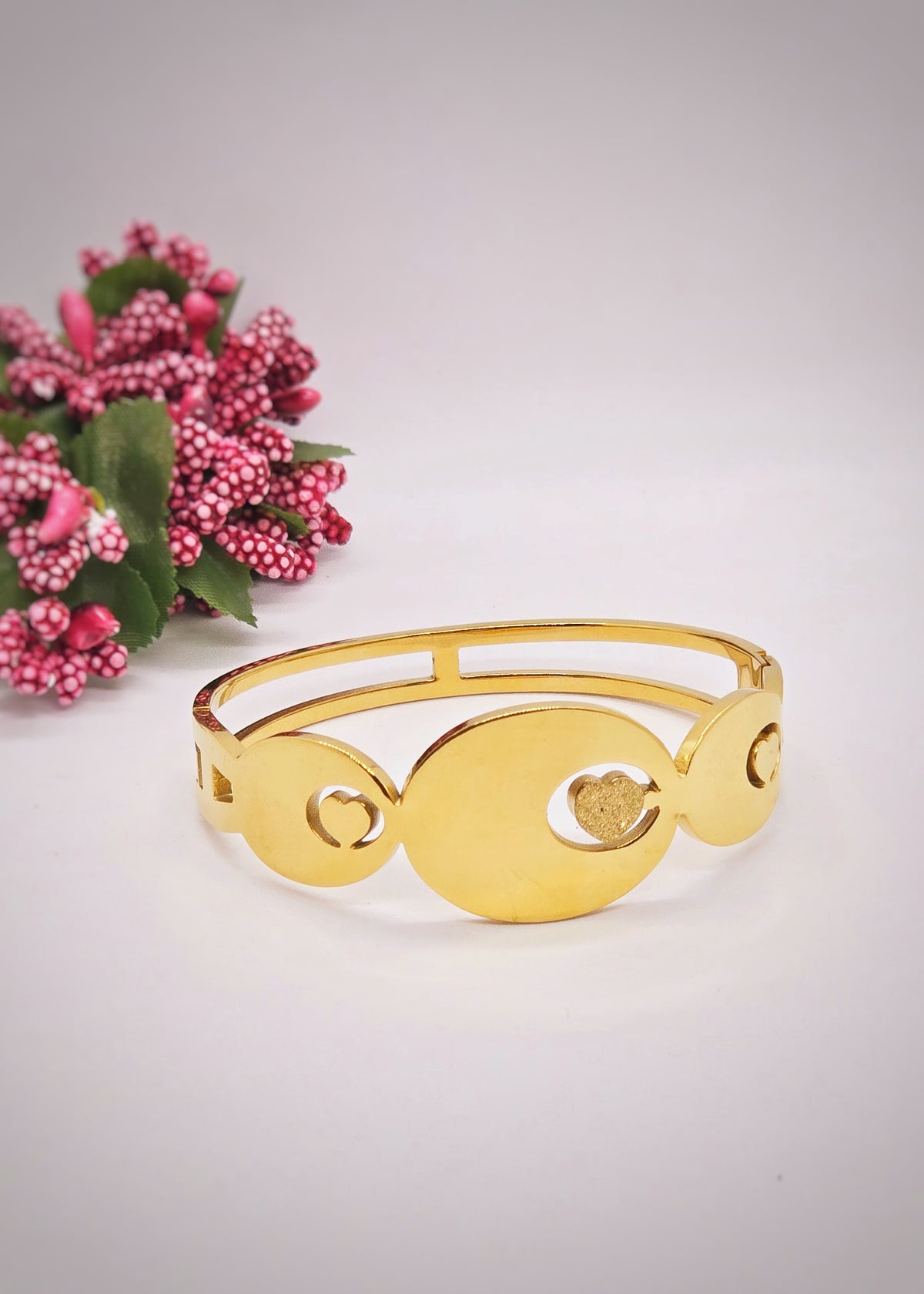 Adorniv Love Embrace Bracelet