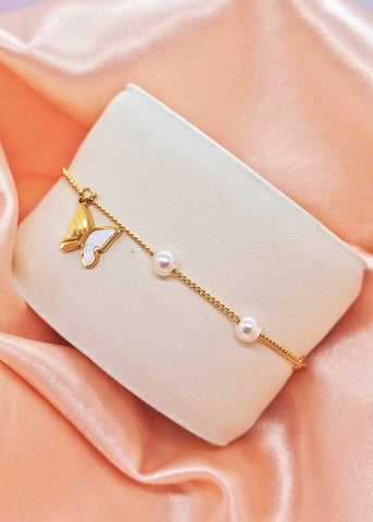 Flutter Pearl Charm Bracelet