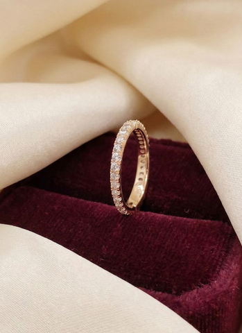 Chic Sparkle Ring – Elegant Crystal Finish