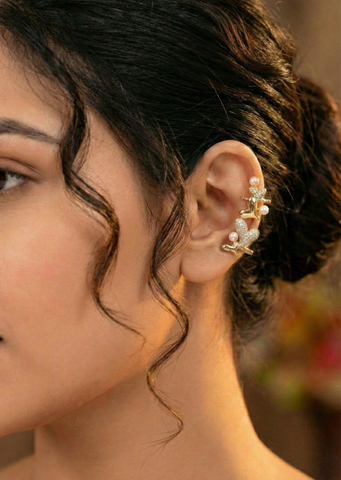 Pearl Heart No-Piercing Earcuff
