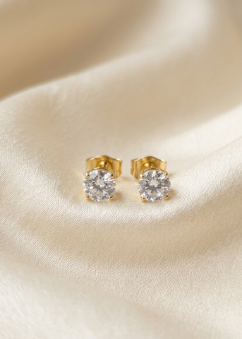 Classic Solitaire Gold Stud