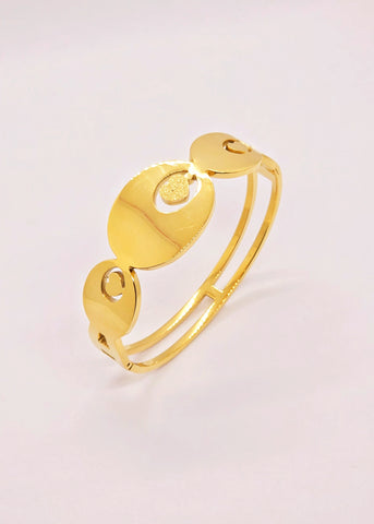 Adorniv Love Embrace Bracelet