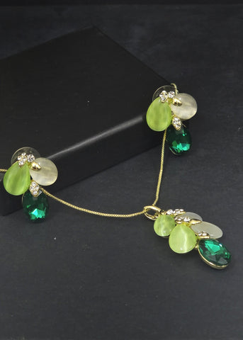 Adorniv Emerald Grace Jewelry Set