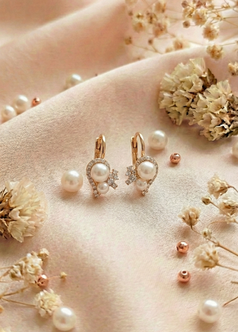 Pearl Bloom Stud Earrings