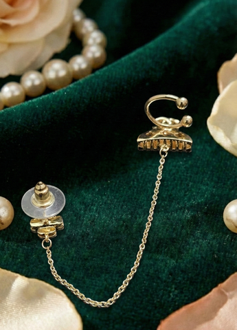 Luck Chain Drop Earcuff