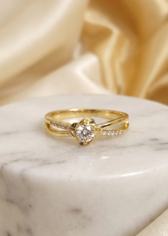 Gold-Tone Floral Solitaire Ring