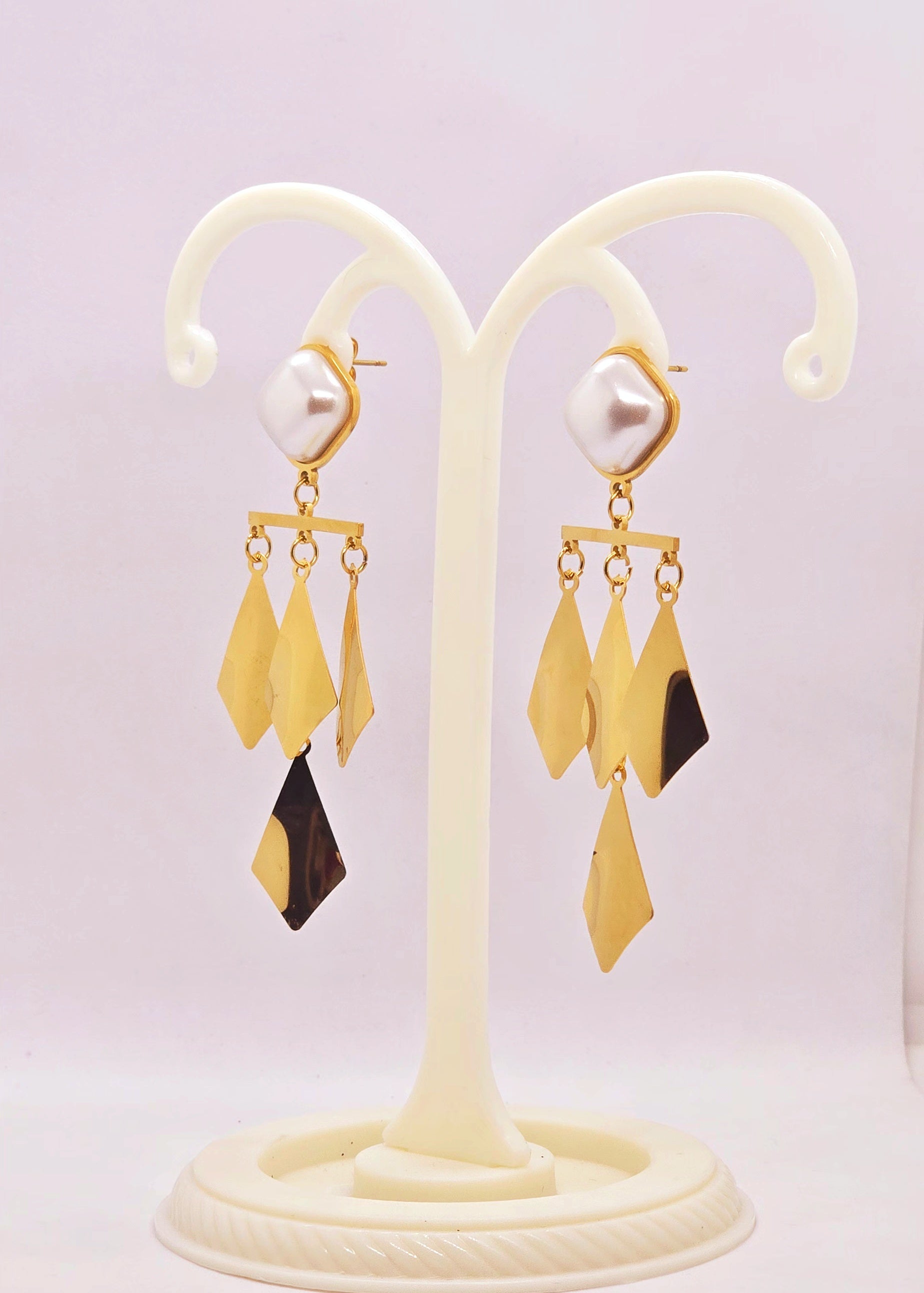 Adorniv Dazzle Rhombus Statement Earrings