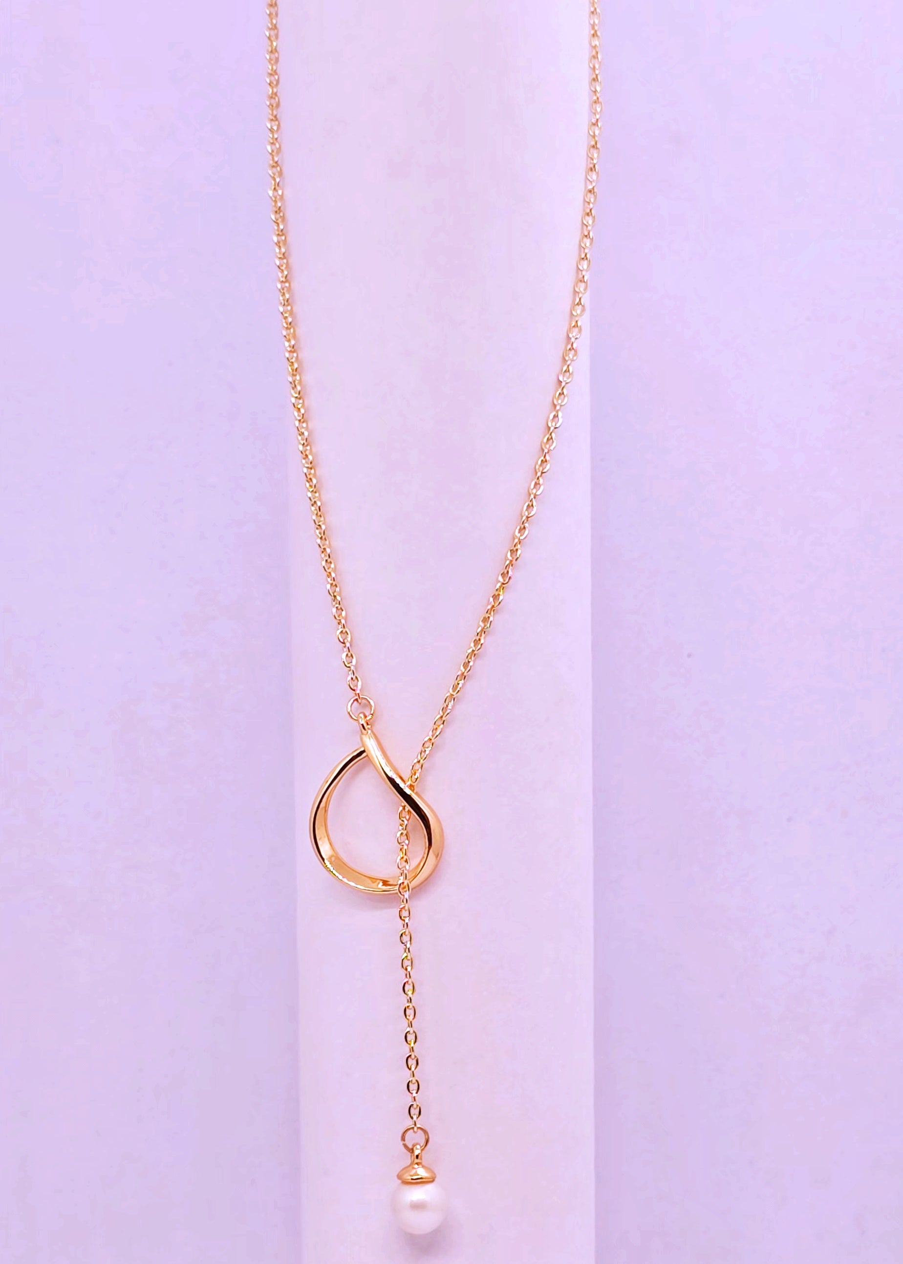 Adorniv DualStyle Loop & Pearl Necklace
