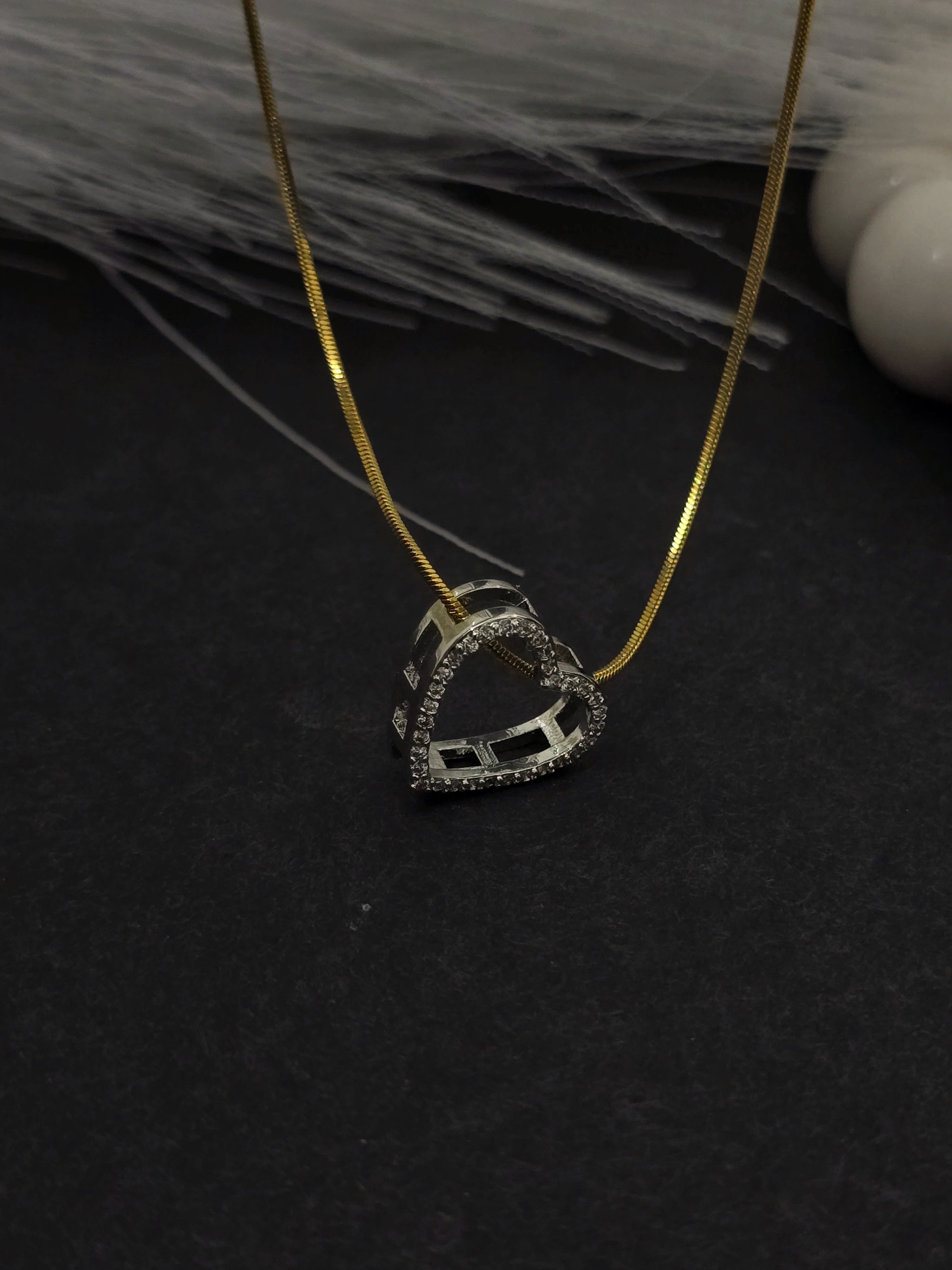 Adorniv 4-Way Gleaming Heart Convertible Necklace