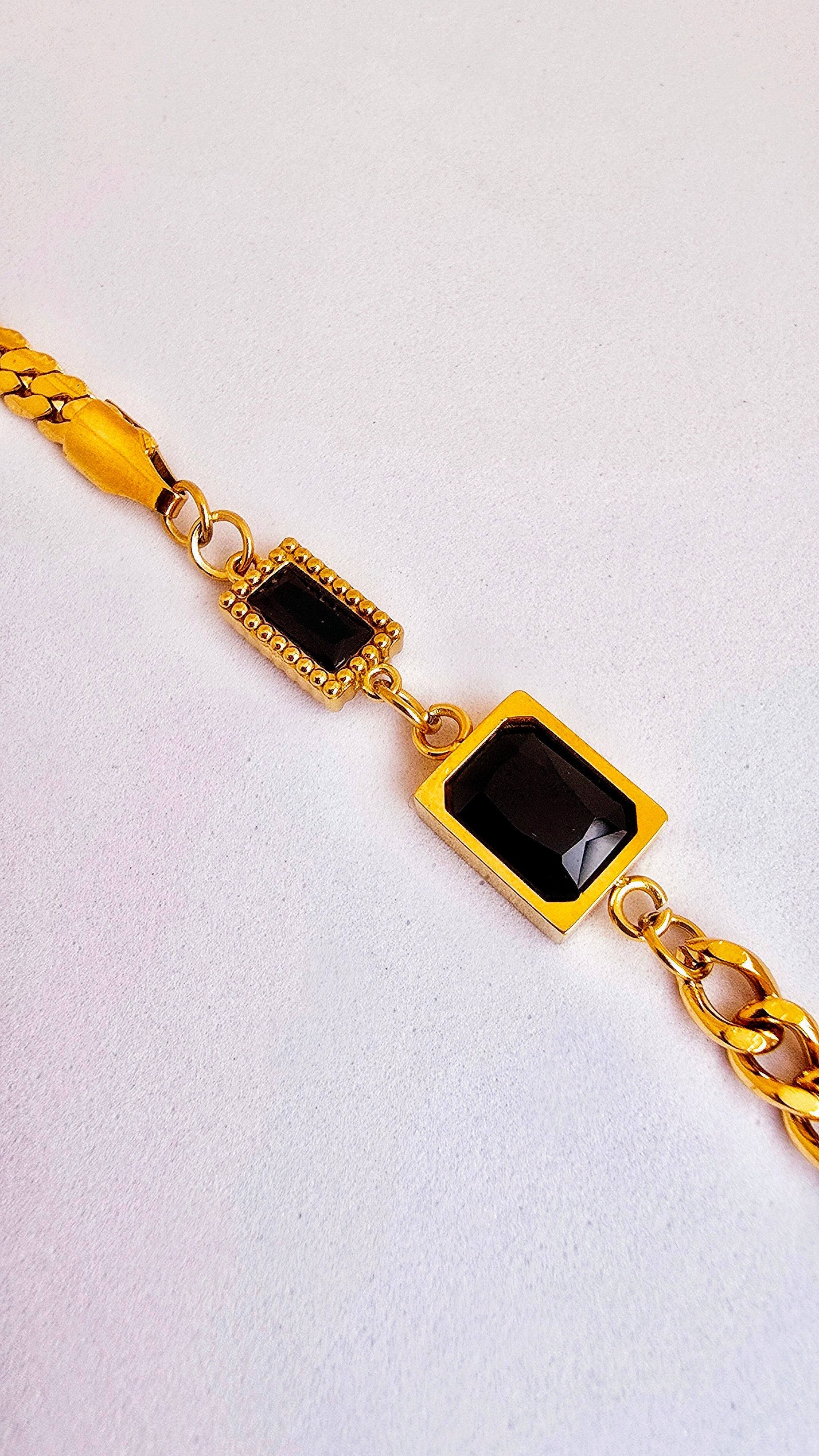Adorniv Black Stone Link Chain Bracelet