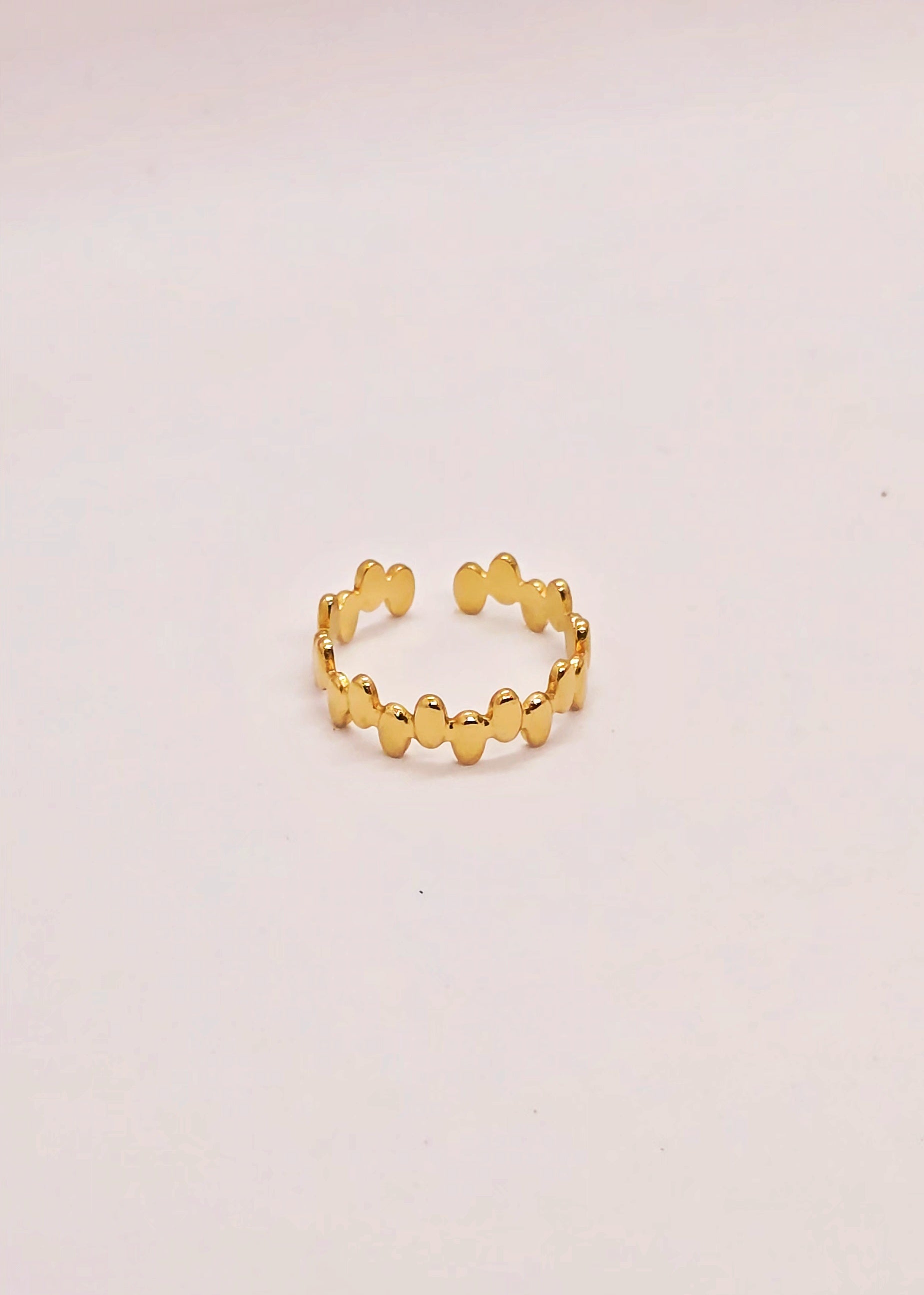 Adorniv Chic Heartbeat Ring
