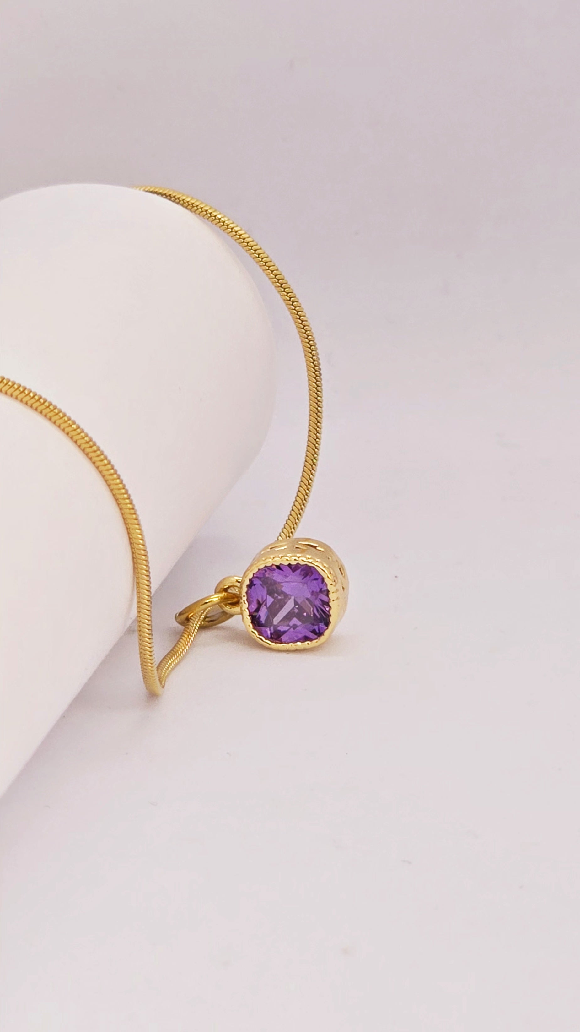 Adorniv Royal Gleam Necklace – Purple Stone Elegance