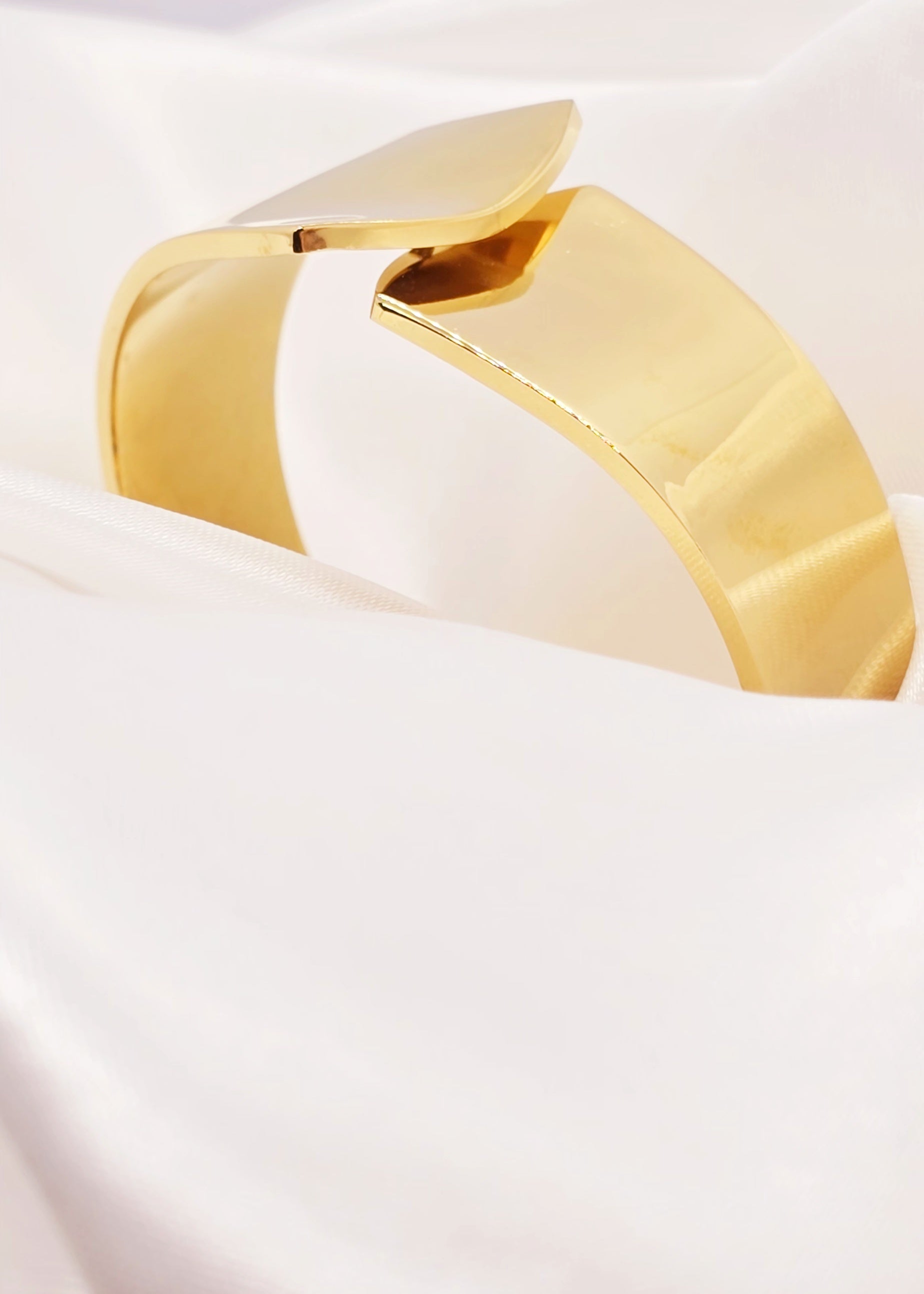 Adorniv Grandeur Bold Gold Cuff Bracelet
