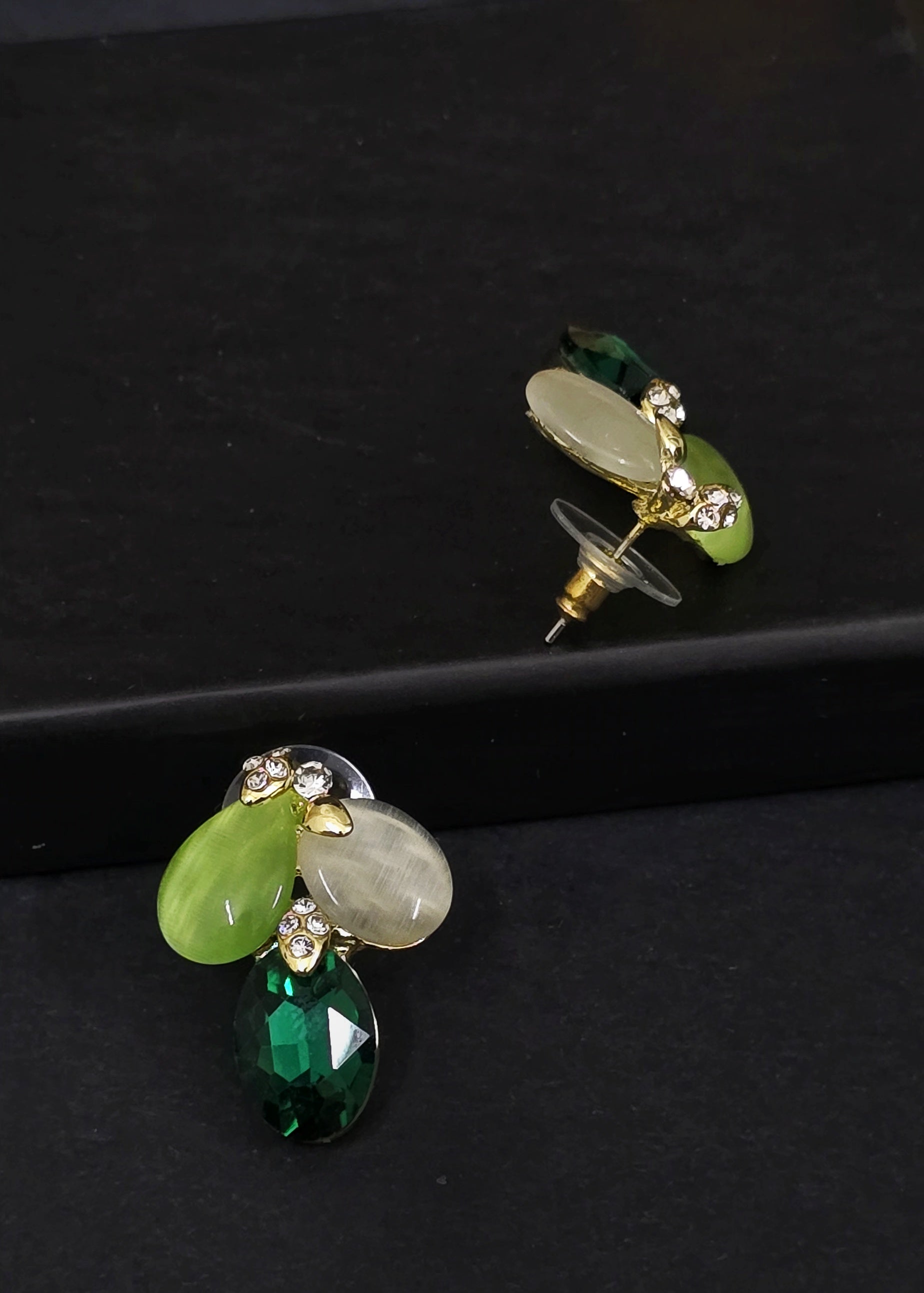 Adorniv Emerald Grace Jewelry Set
