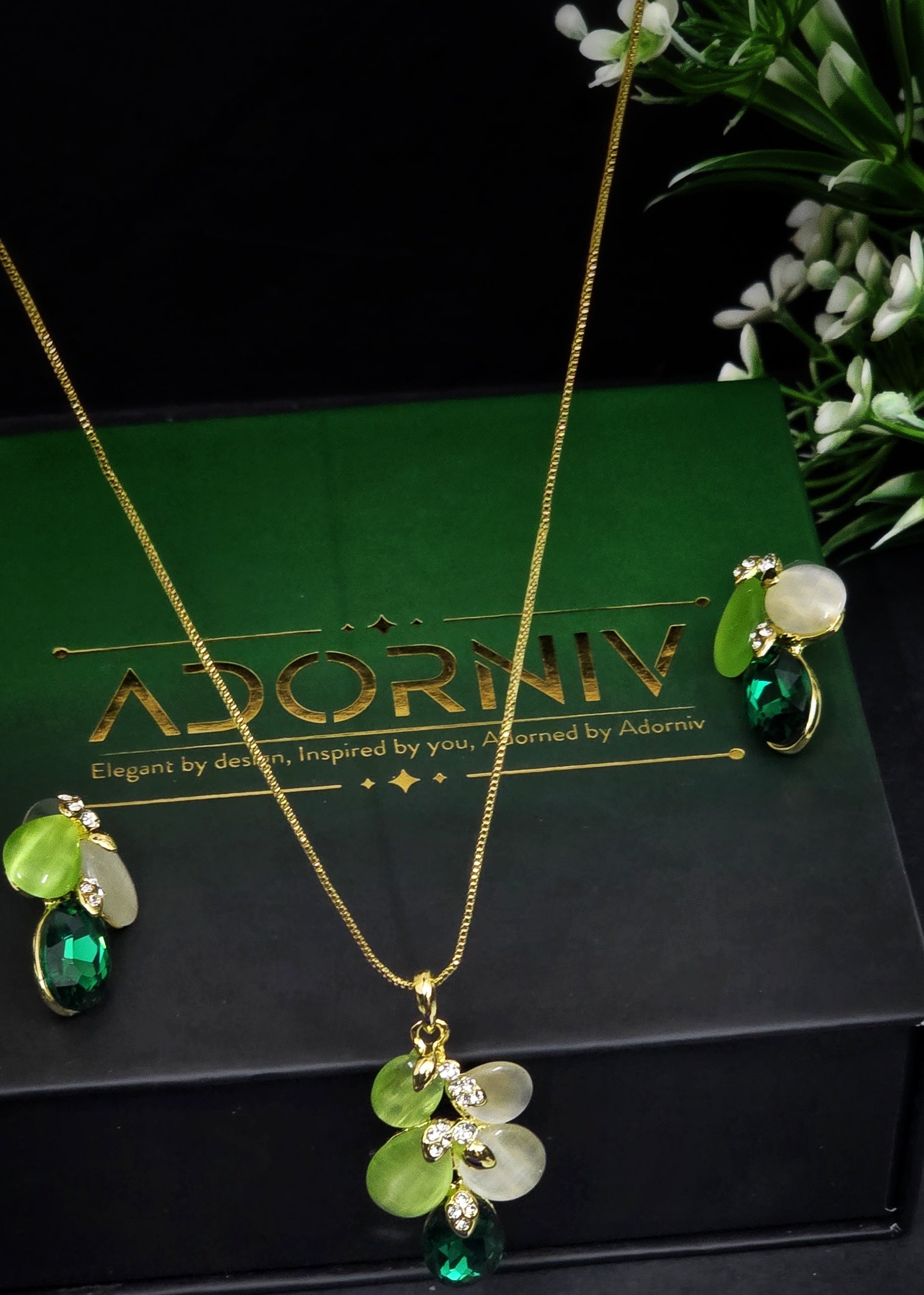Adorniv Emerald Grace Jewelry Set