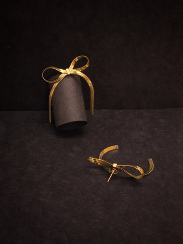 Radiant Bow Gift Set – Necklace & Earrings Combo