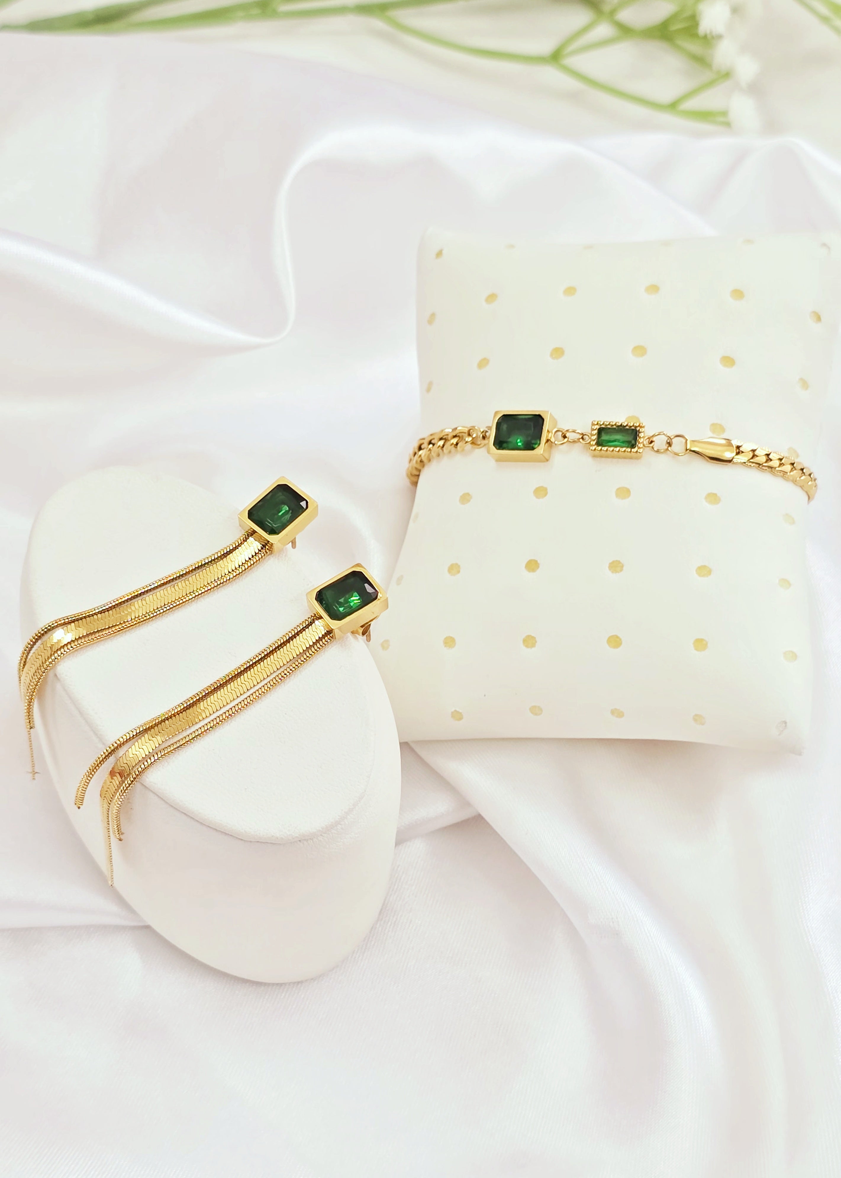 Adorniv Emerald Luxe Trio Set – Necklace, Earrings & Bracelet