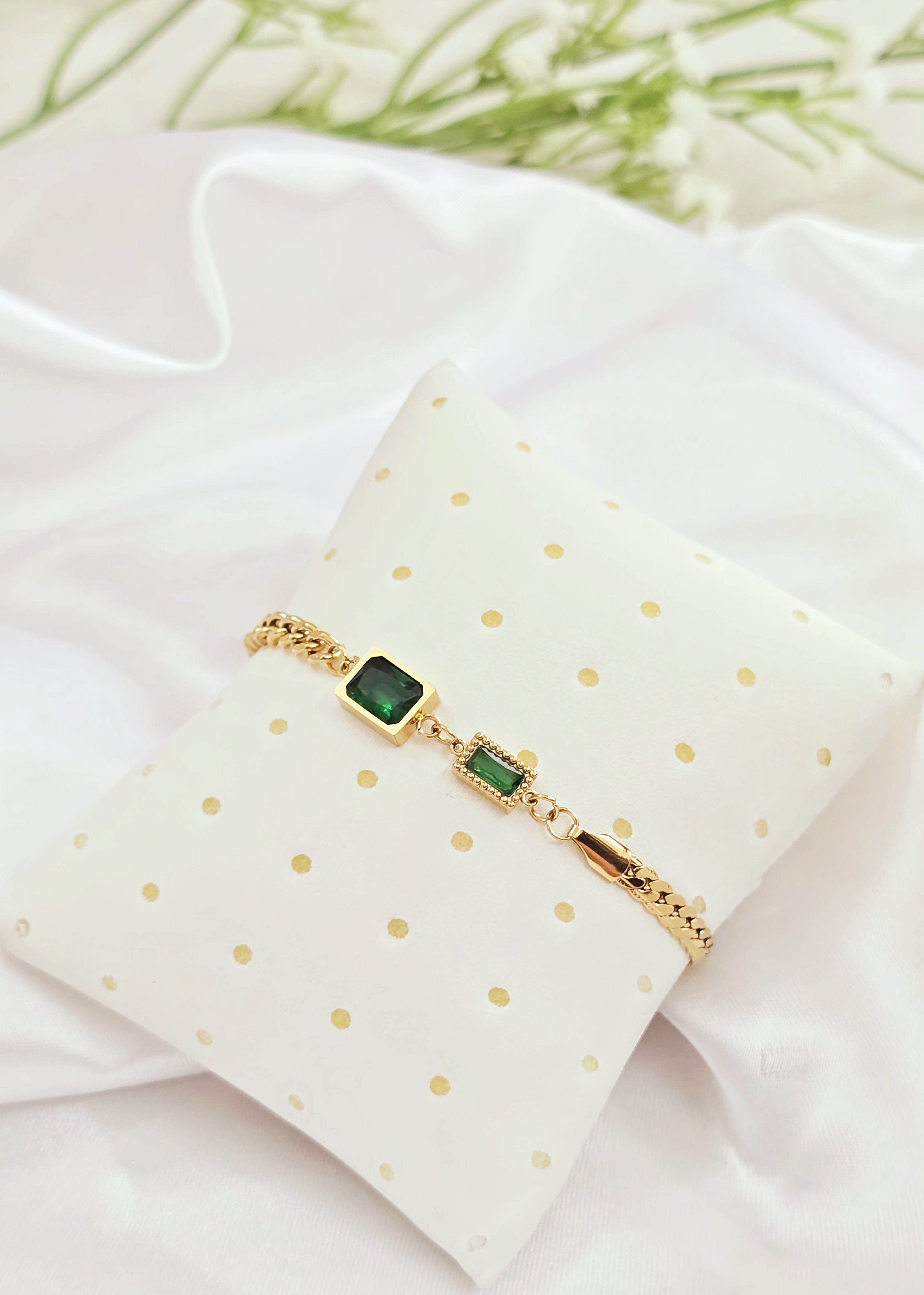 Adorniv Emerald Luxe Trio Set – Necklace, Earrings & Bracelet